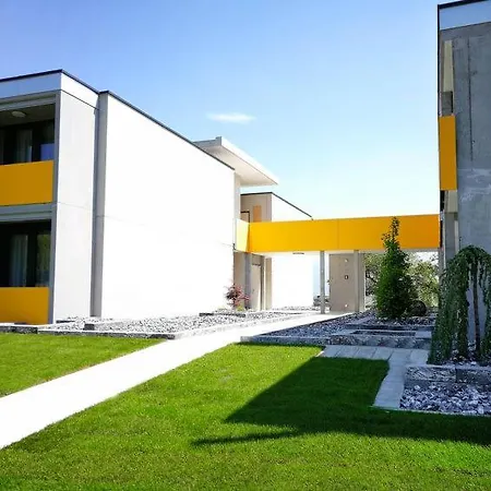 Hinterforst Sleeps 4 Wifi Apartment *