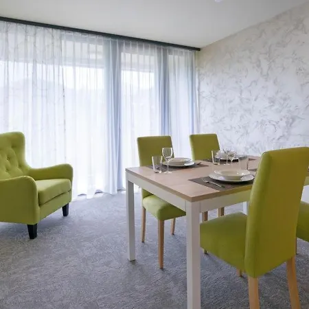 Hinterforst Sleeps 4 Wifi Apartment *