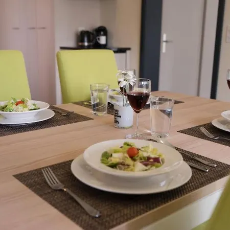 Hinterforst Sleeps 4 Wifi 公寓 Eichberg